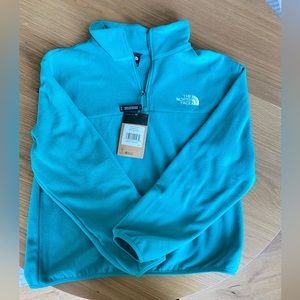 NWT!! 1/4 zip North Face fleece.